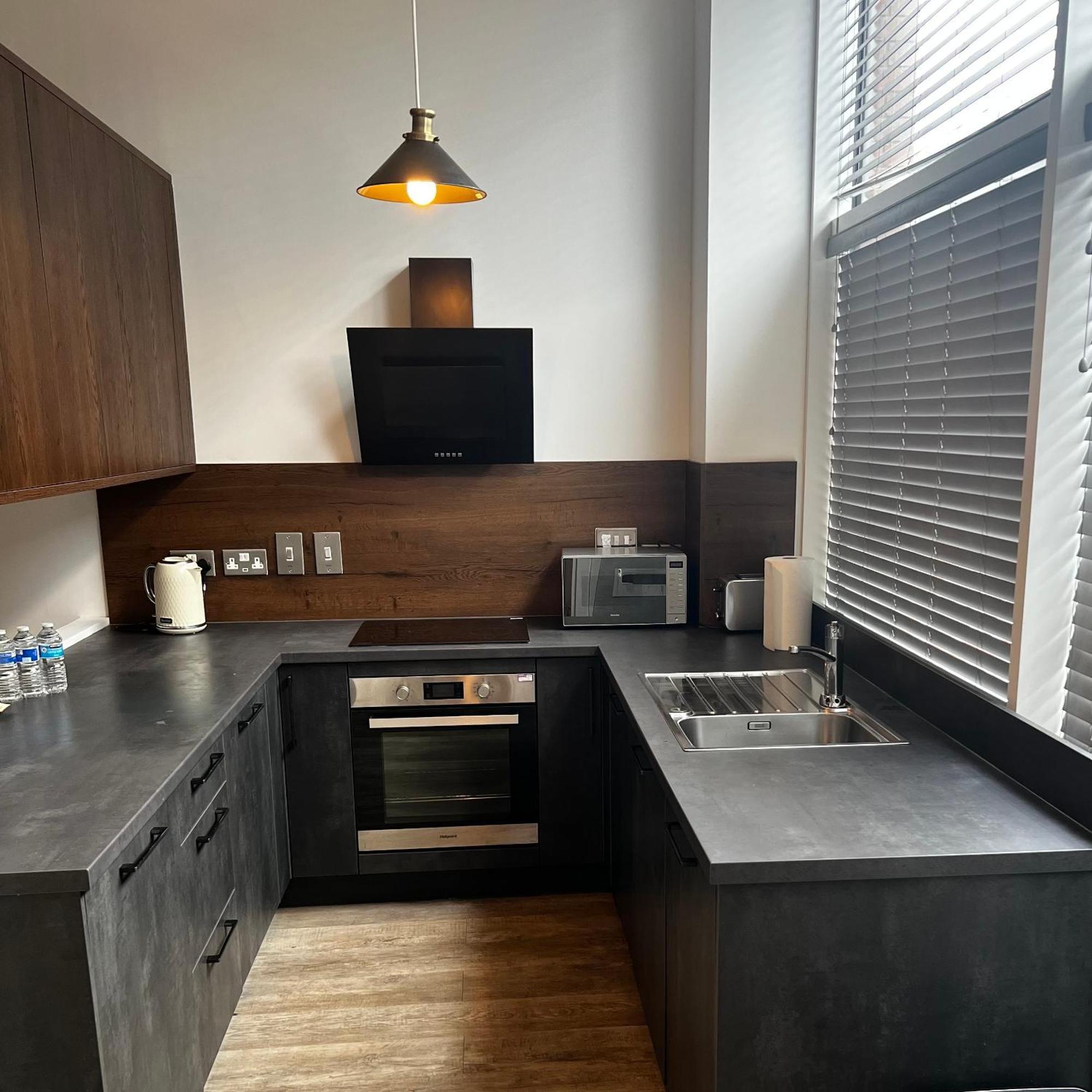 Luxurious 1-Bedroom With Parking Birmingham Exterior foto